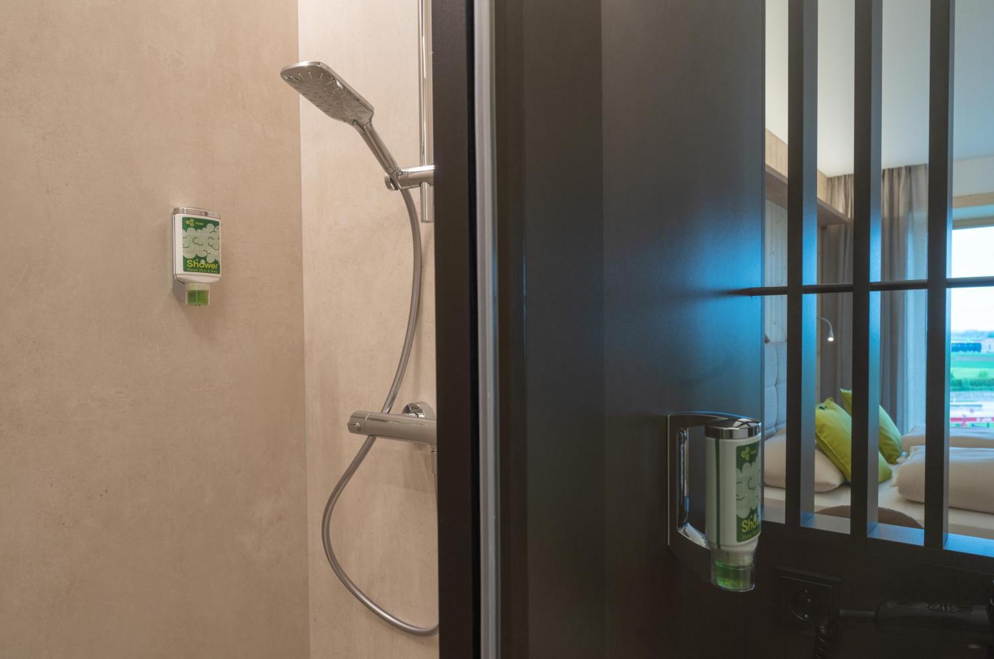 Eee Hotel Eberstalzell Екстериор снимка